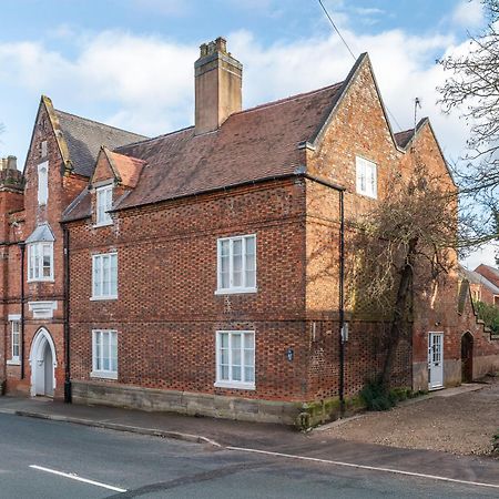 Airfield Manor Pension Castle Donington Buitenkant foto